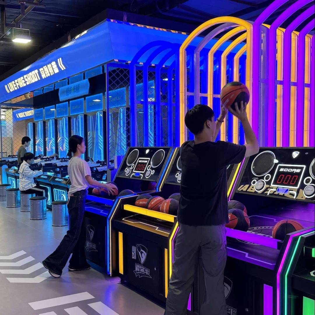 LED basketball toss game avec tableau de score, idéal pour les centres de loisirs en intérieur